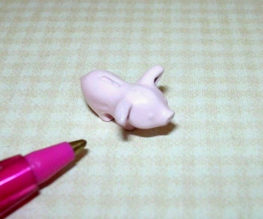 Miniature Smiling PINK Metal Piggy Bank for DOLLHOUSE, 1:12 Scale Miniatures